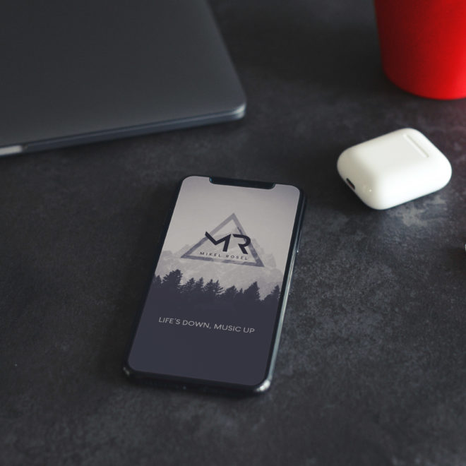 IPHONEX-MOCKUP-IQUII